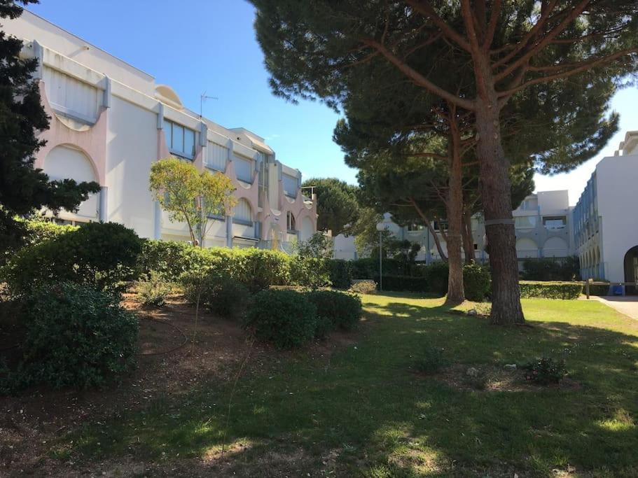 Tres Beau Studio Au Grau Du Roi Tout Equipe 33M2 Le Grau-du-Roi Exterior foto
